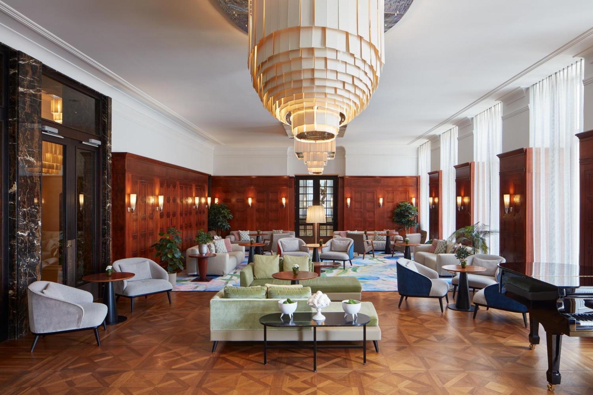 Falkensteiner Spa Resort Mariánské Lázně Exterior foto The hotel's lobby